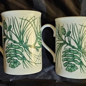 Godiva Chocolatier Winter Pinecone Mugs Set of 3 Ceramic